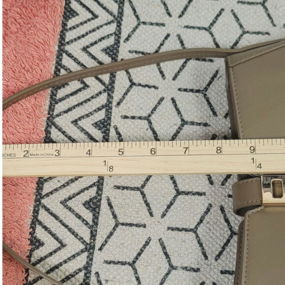 H&M SMALL SHOULDER BAG IN TAUPE BEIGE - Picture 8 of 10